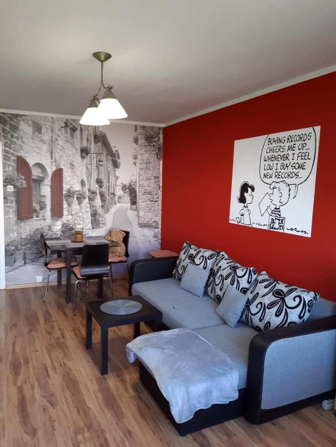 Kwadrat Maja Apartment Валбжих Екстериор снимка